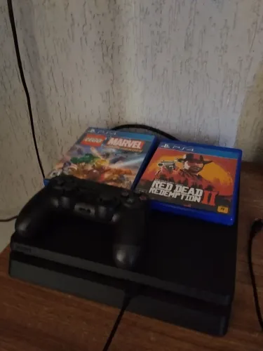 PS4 COM CONTROLE E DOIS JOGOS MÍDIA FÍSICA, $1450 aceito troca Nintendo switch, qualquer