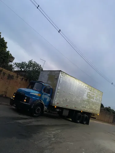 Mercedes 1113 ano 86 baú