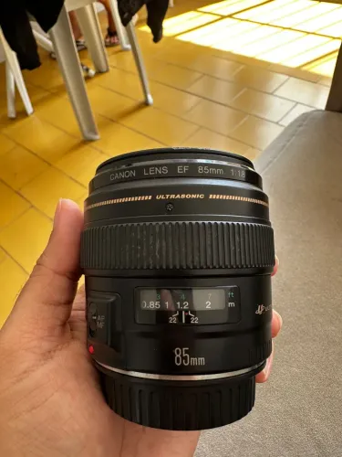 Lente Canon EF 85mm f/1.8 USM - Sem fungos