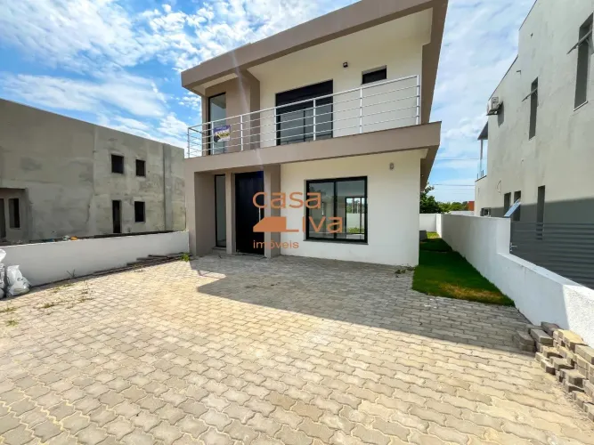 Casa à venda em condomínio 3 Suítes no Residencial Verdes Campos em Porto Alegre