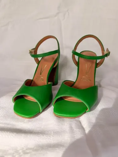 Sapato de Salto Vizzano Tam. 34 - Verde (Usado Apenas Uma Vez!)