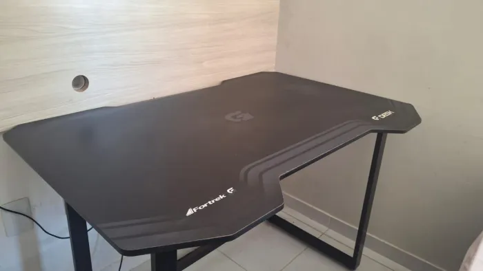 Mesa Fortreek Desk Gaming