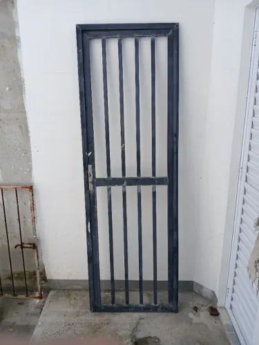 Porta em Aluminio Completa - 0,70 x 2,10