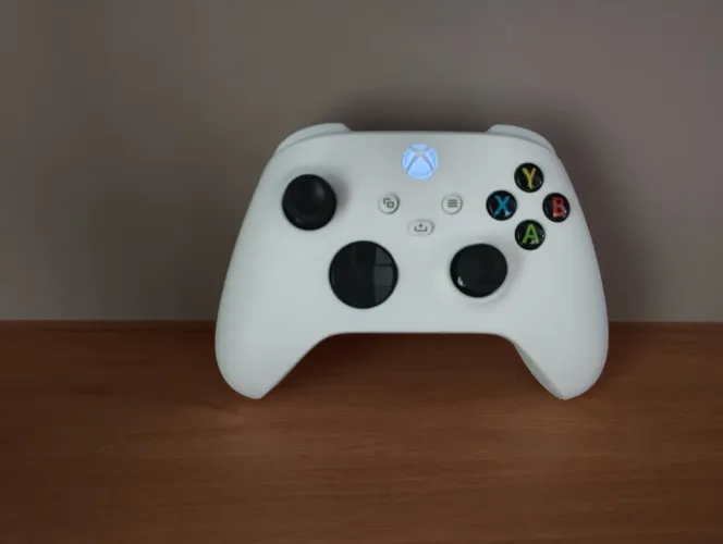 Vendo controle de Xbox Series S, semi-novo e com caixa 