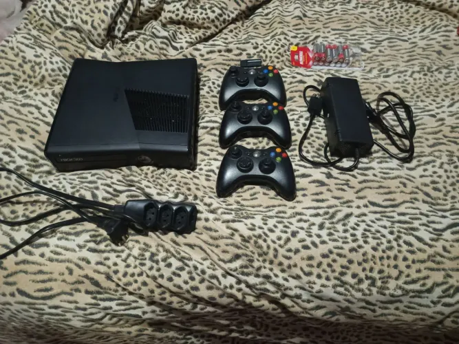 Vendo Xbox 360 