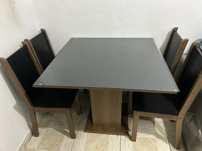 Mesa de jantar Madesa Tifani com 4 cadeiras / Capão Redondo Retirada