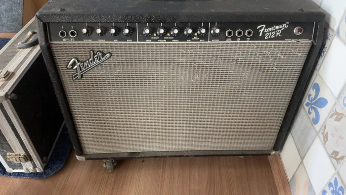 Amplificador Guitarra Fender Frontman 212R