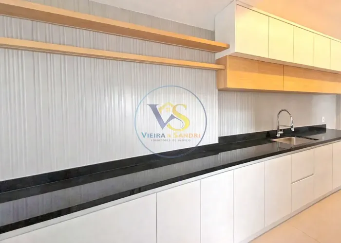 Apartamento 3 quartos, 3 suites, frente, na Enseada do Suá - Vitória