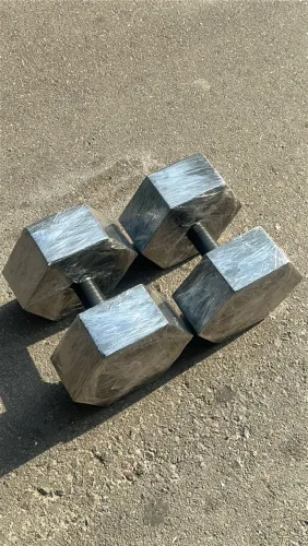 Par de halteres musculação 12 kg concreto + pegada de ferro