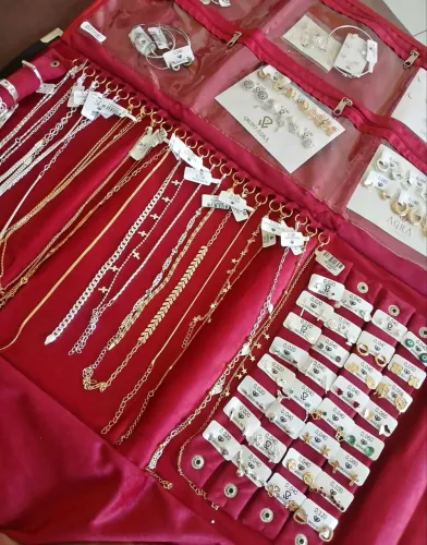 Semi joias prontas para a entrega