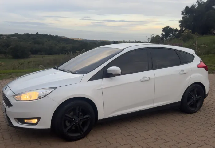 Ford Focus 1.6 S/se/se Plus Flex 8v/16v 5P 2018