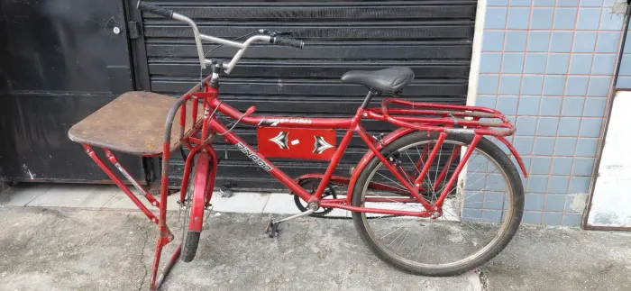 Vendo 2 bicicletas cargueira vermelhas