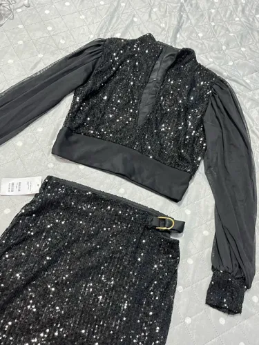 CONJUNTO FESTA PAETÊ PRETO COM TULE- NOVO COM ETIQUETA- CROPPED + SAIA MIDI LUXO