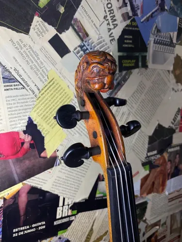Violino antigo de autor