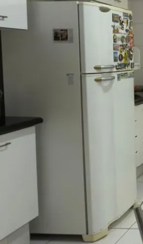 Fogao brastemp 5 bocas de embutir e geladeira Electrolux 440 litros com freezer
