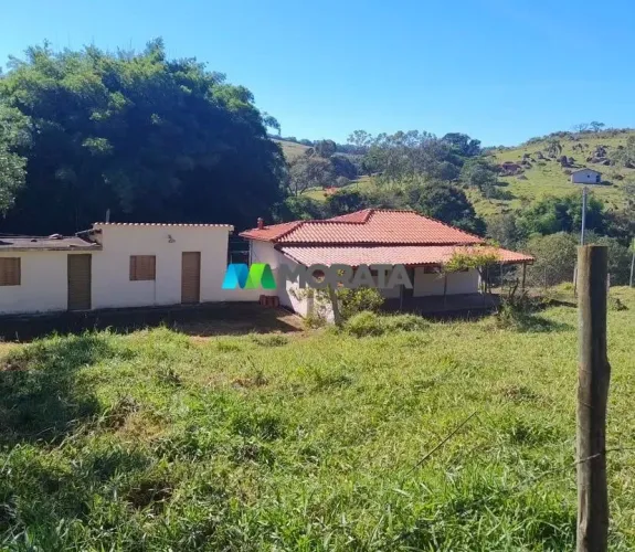 FAZENDINHA À VENDA - 18 HECTARES - LAVRAS (MG)