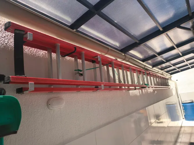 Escada extensível fibra 33 degraus