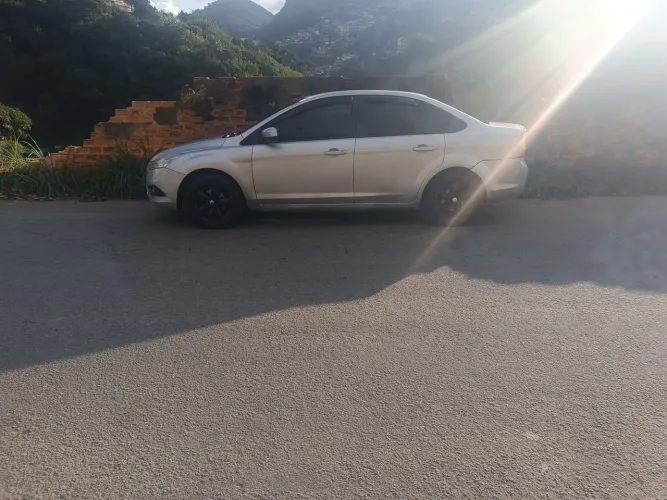 Ford Focus Sedan 2.0 16v/2.0 16V Flex 4P 2012