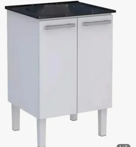 Vendo um armário 2 portas com tanque.