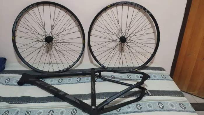 Kit Quadro e Rodas