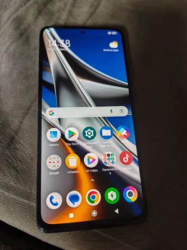 Celular usado em bom estado 