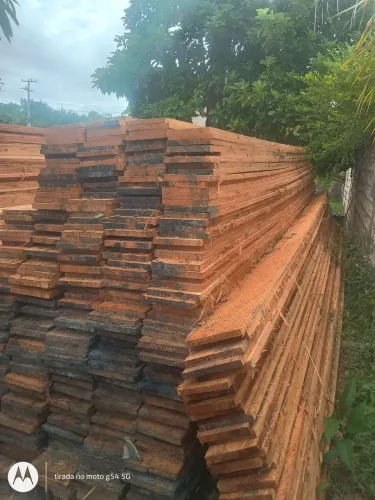 Madeira em geral chama