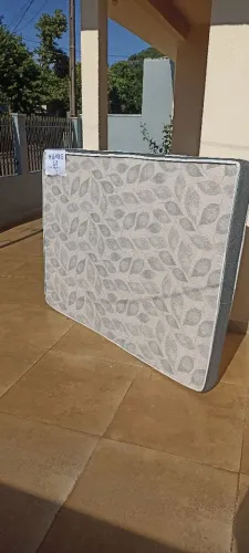 Vende-se colchão para cama de casal