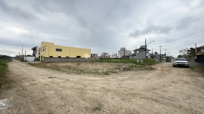 Terreno à venda, 360m² - Carianos - Florianópolis/SC