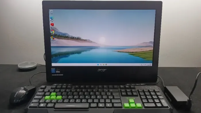 All in one ACER, Intel I5, 8GB, SSD 120GB, HD 500GB, Tela 19"