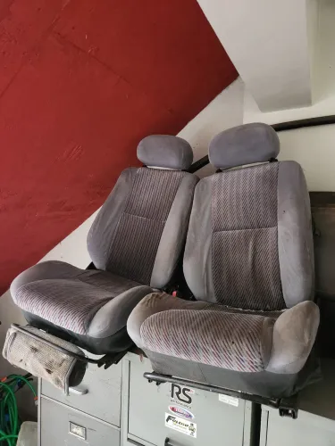 Bancos Escort XR3