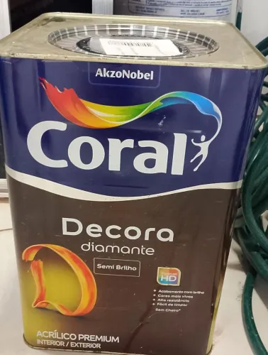 Lata de tinta 
