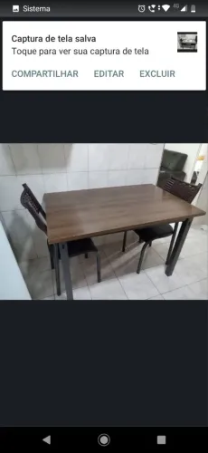 Mesa com 4 cadeiras pez em aço craqueado.