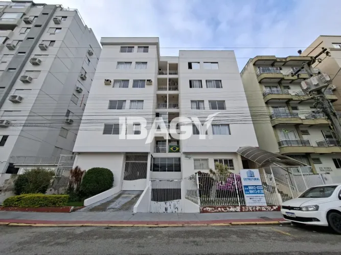 Excelente Apartamento 2 dormitório(s) em Balneário - Florianópolis