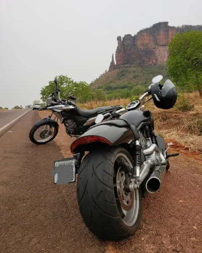 harley-davidson v-rod preta 