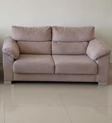 Sofá retrátil nude rosa 