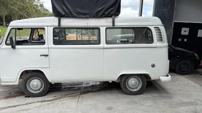 Volkswagen Kombi Standard 1.4 MI Total Flex 8V 2011