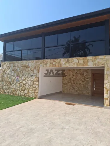 Casa / Sobrado em Centro