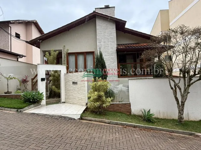 Casa (Padrão), com 4 quartos e 4 banheiros à Venda, 320 m² em Domingos Martins/ES