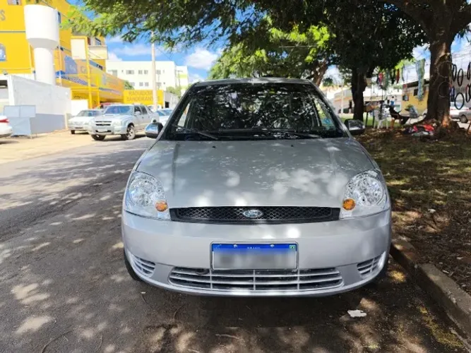 Ford Fiesta Sed. 1.6 8V Flex 4P 2005
