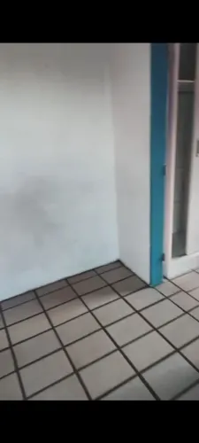 Alugo casa