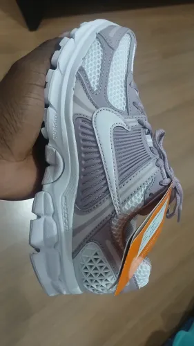 Tênis nike novo