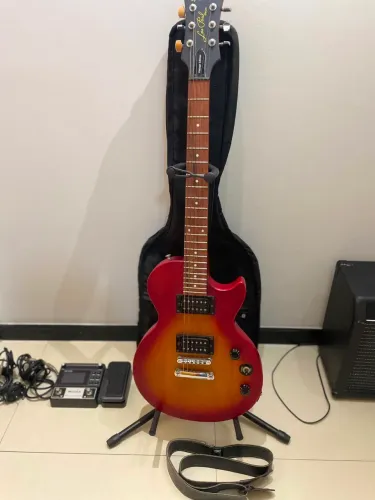 Vendo Guitarra Epiphone mais acessórios