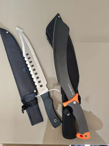 VENDO 2 FACAS NOVAS POR 200 REAIS!