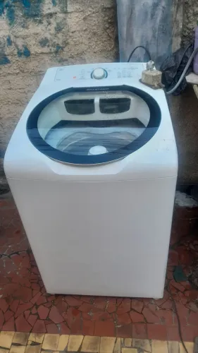 Vendo maquina de lavar brastemp 11,5 kl ( entrego pela redondeza )