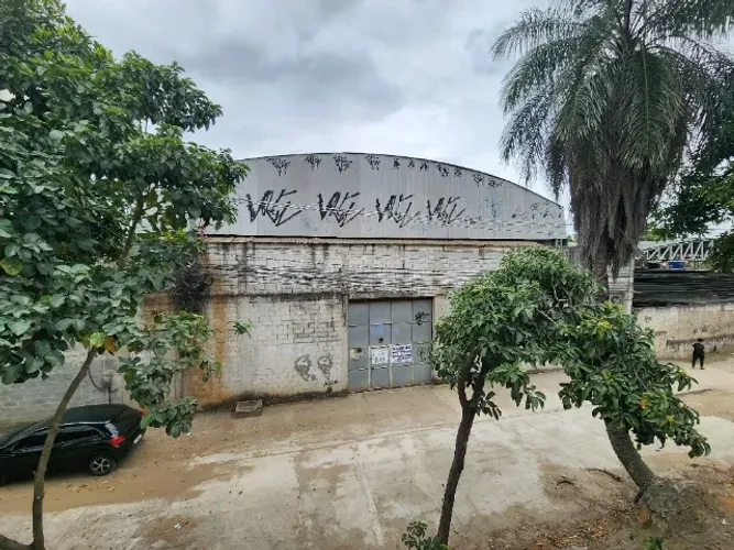 Alugo galpão 960m². Bairro: Posse, Nova Iguaçu/RJ