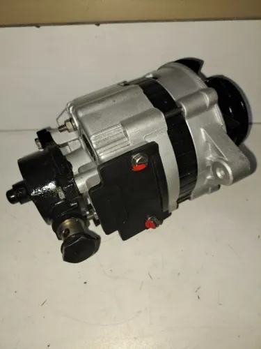 Alternador/ Mahindra 2.6/ Original  Lucas TVS / C/ Bomba de vácuo.
