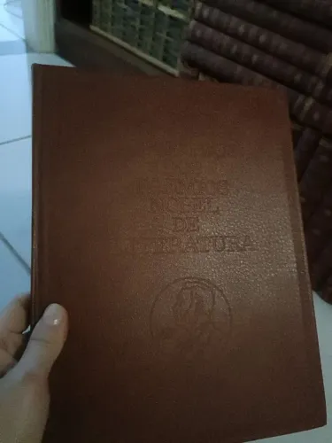 Coleção Prêmio Nobel de Literatura - 60 volumes