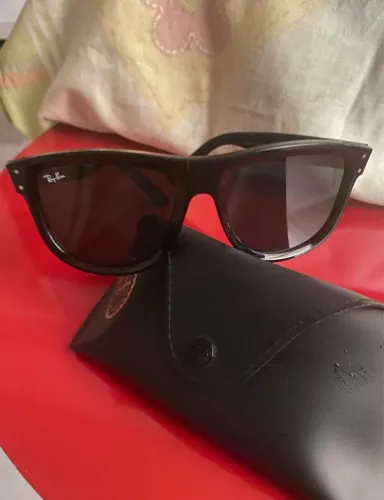 óculos preto rayban wayfarer reverse - seminovo