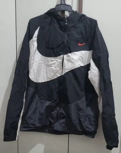 Corta vento Nike