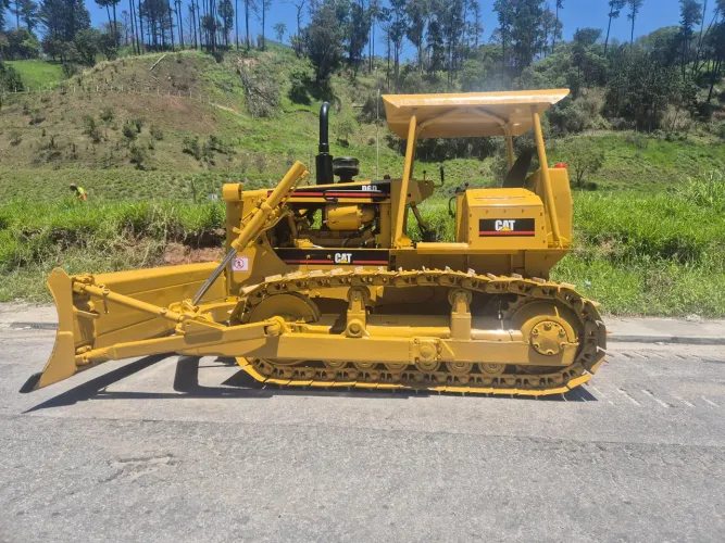 Caterpillar D6-D todo reformado, ano 1982